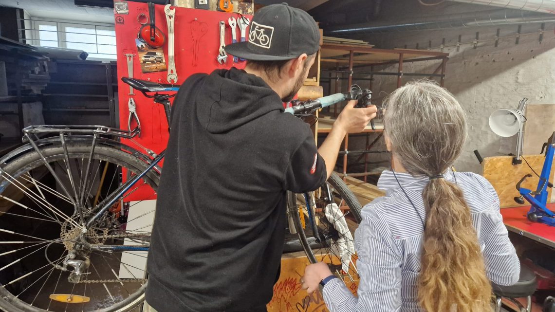 Laboratorio di manutenzione bici